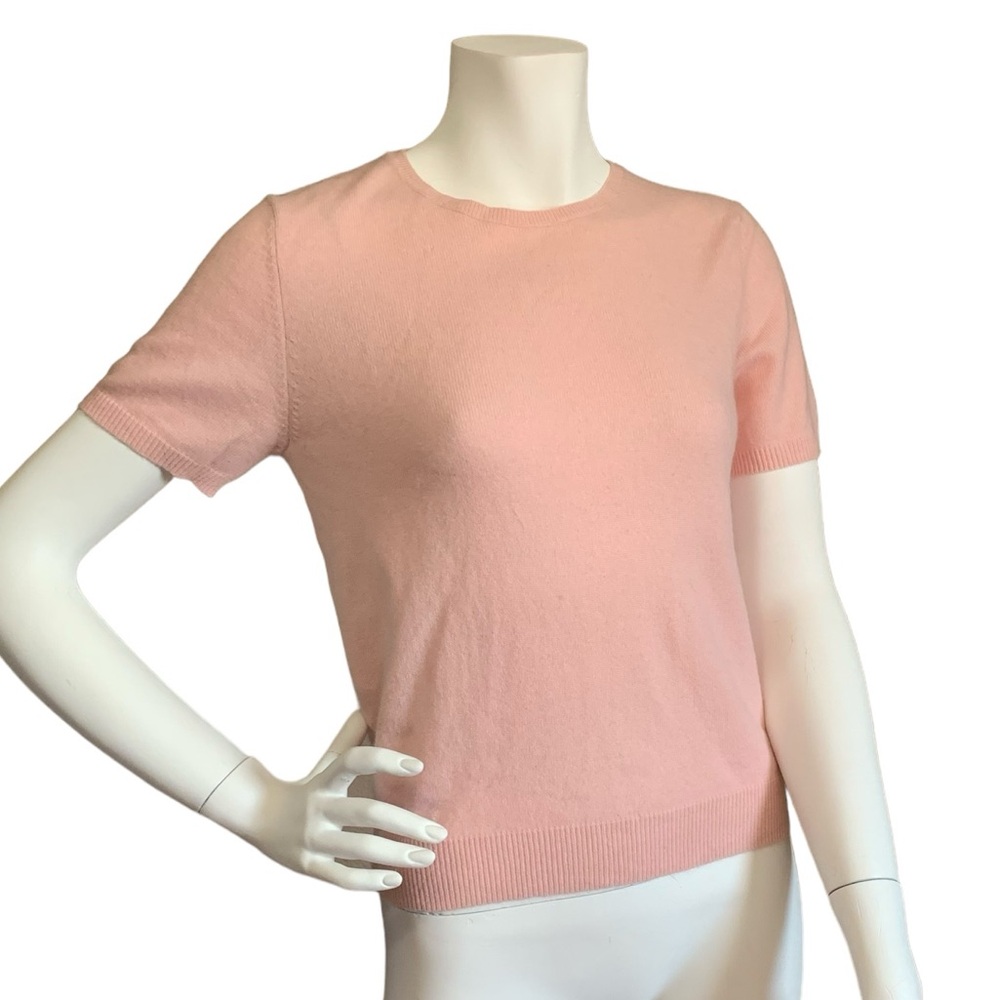 Vintage Cashmere Short-Sleeve Crewneck Sweater
By Ralph Lauren. Baby pink sz PS